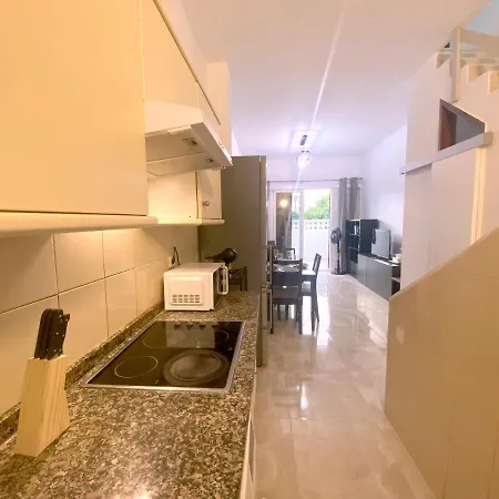Tropicalidays Townhouse Playa De Americas Плая-де-лас-Америкас