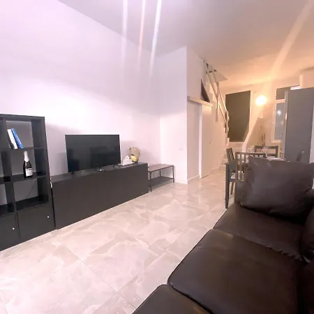 Tropicalidays Townhouse Playa De Americas *